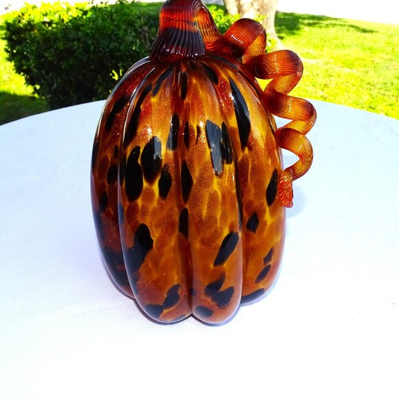Art Glass Pumpkin Amber Orange Leopard Spot Ribbon Stem Shimmer 9 1/2" - Picture 1 of 4